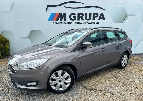 Ford Focus cena 35999 przebieg: 102000, rok produkcji 2015 z Ujście małe 379